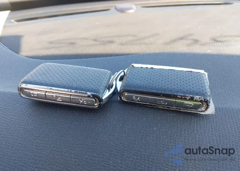 2016 Volvo Xc90 T6 R-Design z USA, uszkodzony, nr VIN YV4A22PM6G1043553